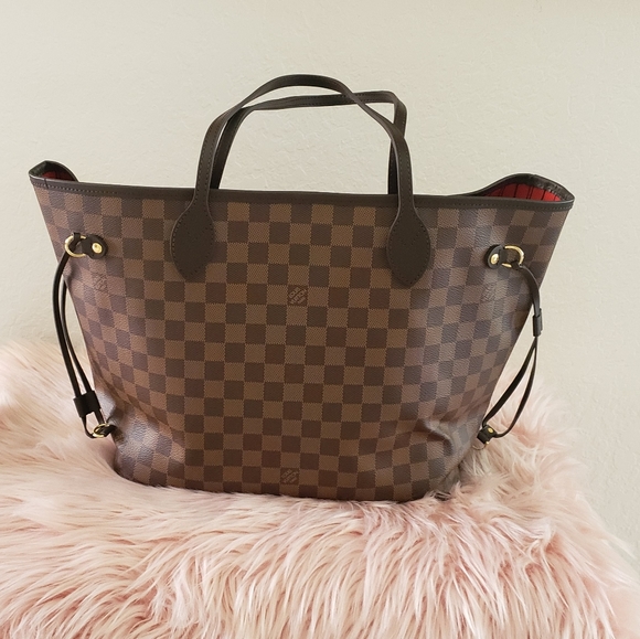 LOUIS VUITTON | LV Neverfull MM in Cherry - Picture 4 of 17